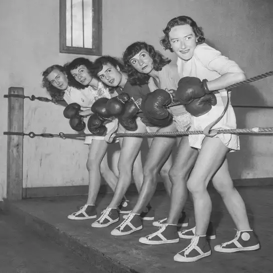Boxe feminine en 1950 - affiche vintage