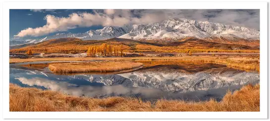 Image d'automne - paysage montagne lac