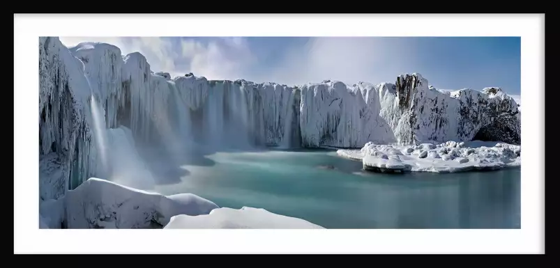 Cascade de glace - paysage montagne