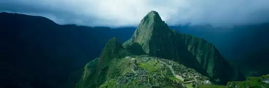 Machu Picchu au Pérou - panoramique montagne