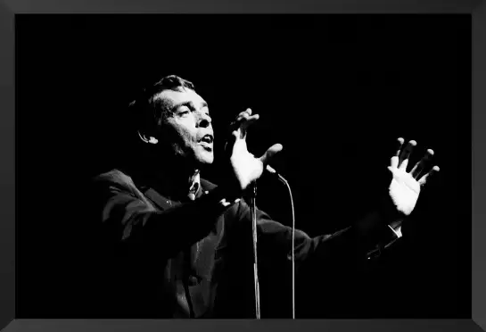 Photo de Jacques Brel à l'Olympia en 1966 - affiche chanteur