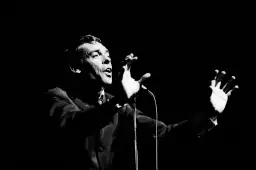 Photo de Jacques Brel à l'Olympia en 1966 - affiche chanteur