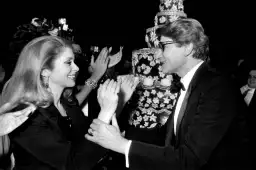 Yves Saint Laurent et Catherine Deneuve en 1982 - photos noir et blanc célébrités