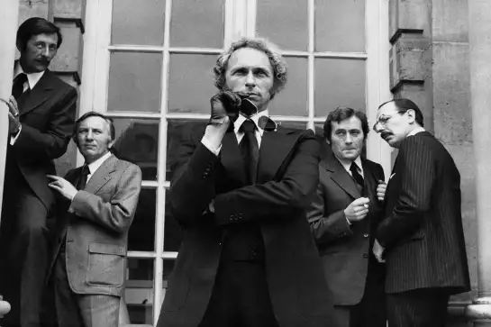 Pierre Richard sur le tournage Le retour du Grand Blond en 1974 - affiche acteurs et actrices celebres