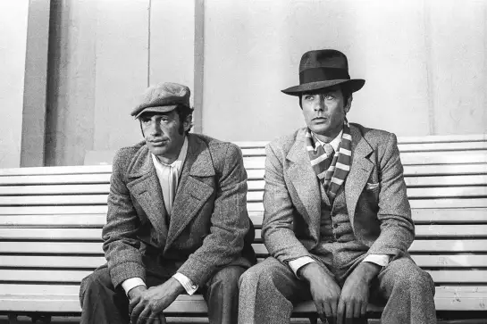 Photo de Jean-Paul Belmondo et Alain Delon - affiche acteurs noir et blanc