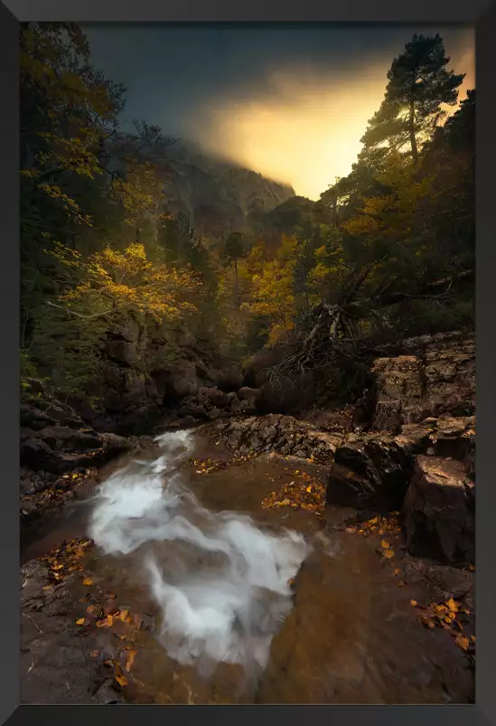 Cascade secrete - paysages d'automne