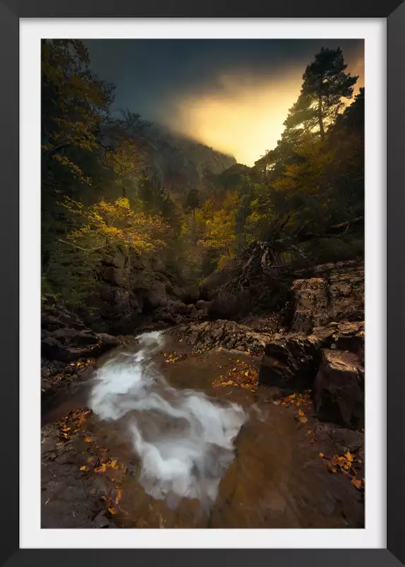 Cascade secrete - paysages d'automne