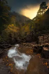 Cascade secrete - paysages d'automne