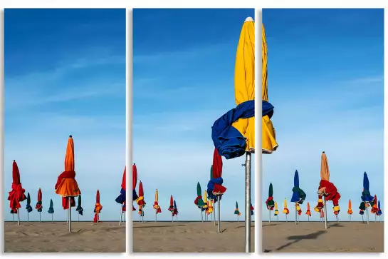 Les Parapluies de Deauville - affiche plage