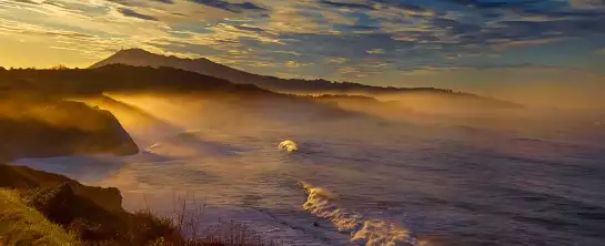 Lumière sur La corniche - paysage coucher de soleil