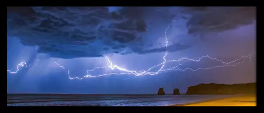 Coup de tonnerre sur les deux jumeaux - tableau mer