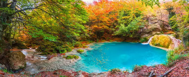 Photo de la source de l'Urederra en Navarre - tableaux montagne lac