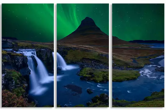 Kirkjufell et ciel vert boréal - poster paysage